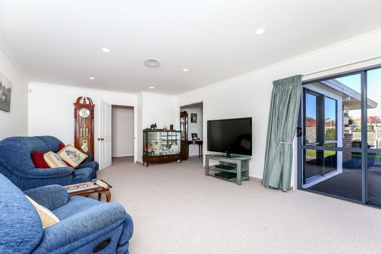 Photo of property in 8 Adam Lile Drive, Highlands Park, New Plymouth, 4312