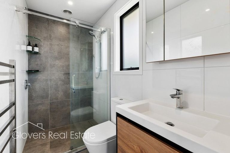 Photo of property in 7 Margan Avenue, New Lynn, Auckland, 0600