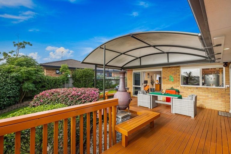 Photo of property in 8 Toledo Avenue, Henderson, Auckland, 0612