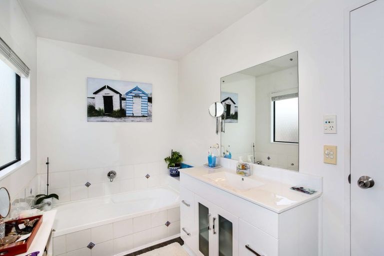 Photo of property in 5b Porchester Road, Papakura, 2110