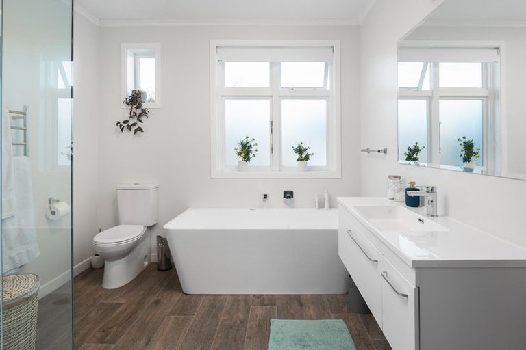 Photo of property in 123 Maxwell Road, Blenheim, 7201