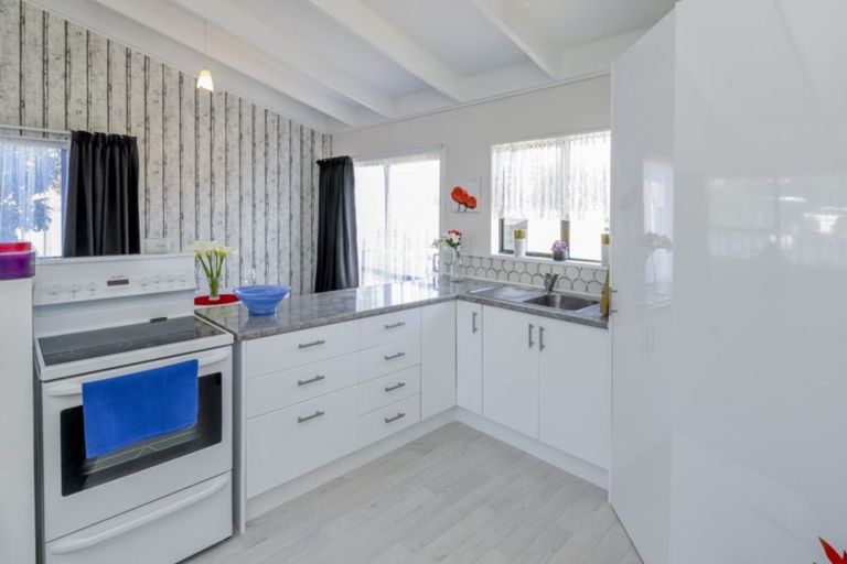 Photo of property in 4 Kirkcaldie Grove, Levin, 5510