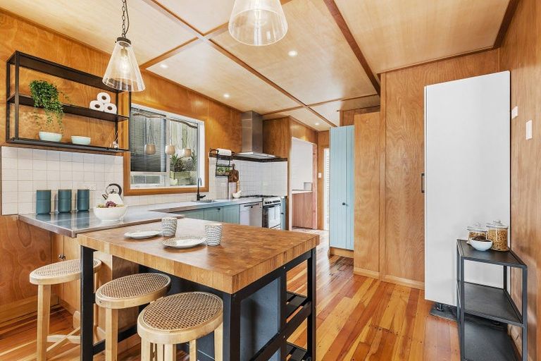 Photo of property in 1087 Makara Road, Makara Beach, Karori, 6972