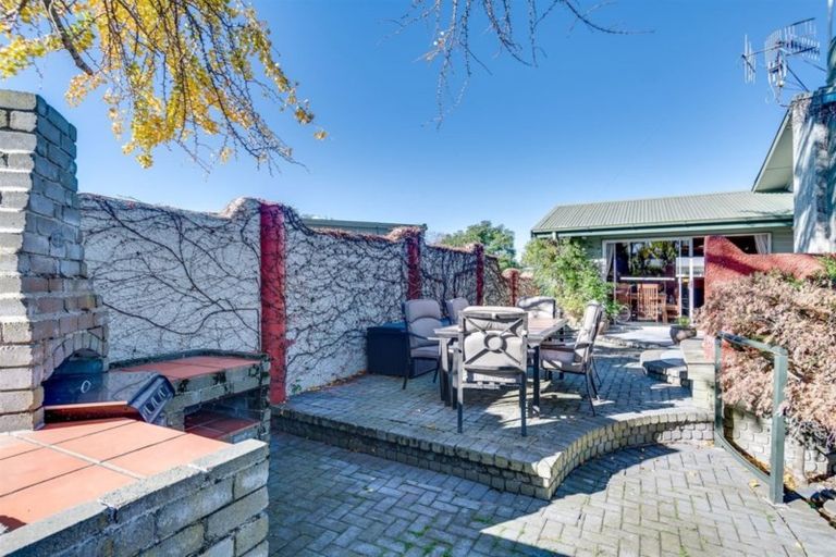 Photo of property in 10 Hastie Place, Onekawa, Napier, 4110