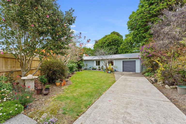 Photo of property in 8 Aratika Crescent, Otaki, 5512