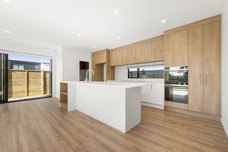 Photo of property in 2 Kakahi Road, Beachlands, 2018