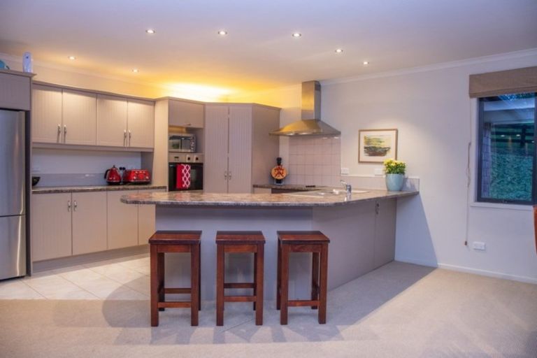 Photo of property in 18 Meadowstone Lane, Maungakaramea, Whangarei, 0178