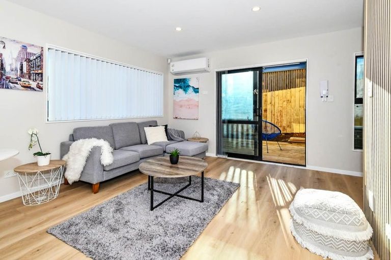 Photo of property in 2/27 Landscape Road, Papatoetoe, Auckland, 2025