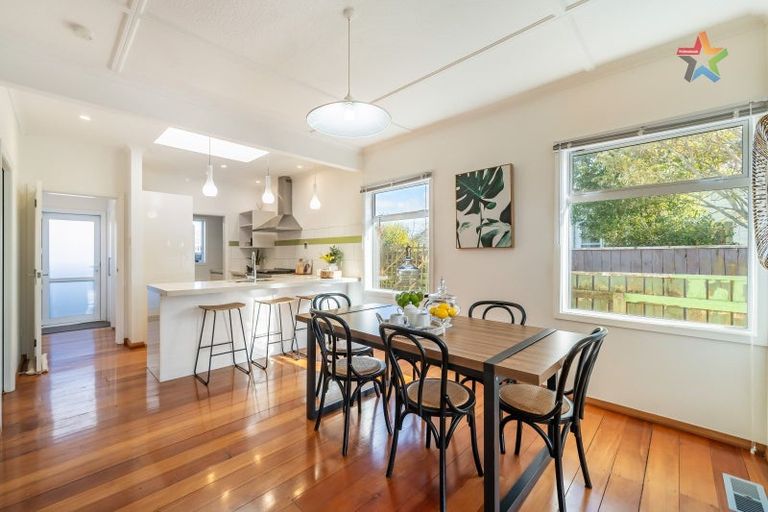 Photo of property in 11 Wai-iti Crescent, Woburn, Lower Hutt, 5010