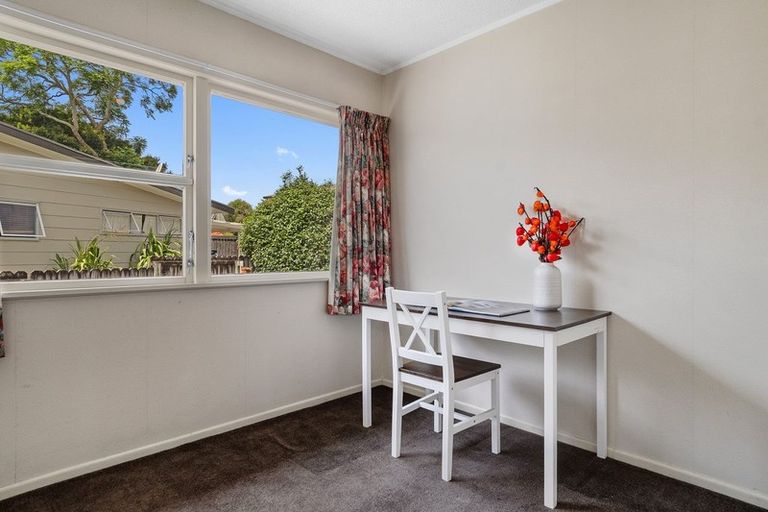Photo of property in 17 Jonathon Street, Brookfield, Tauranga, 3110