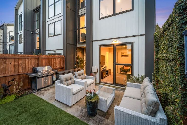 Photo of property in 17 Te Uru Lane, Takapuna, Auckland, 0622