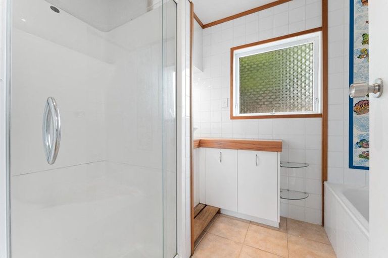 Photo of property in 97 Rathgar Road, Henderson, Auckland, 0610