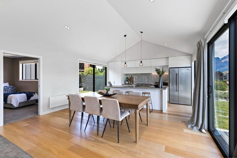 Photo of property in 35 Rannoch Drive, Jacks Point, Queenstown, 9371