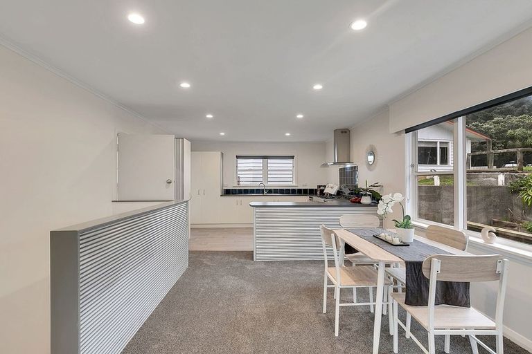 Photo of property in 48 Ernest Street, Ranui, Porirua, 5024