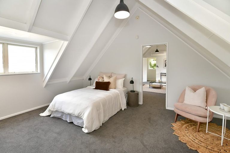 Photo of property in 7 Amberly Rise, Helensville, 0800