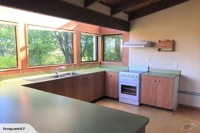 Photo of property in 127 Winara Avenue, Waikanae, 5036