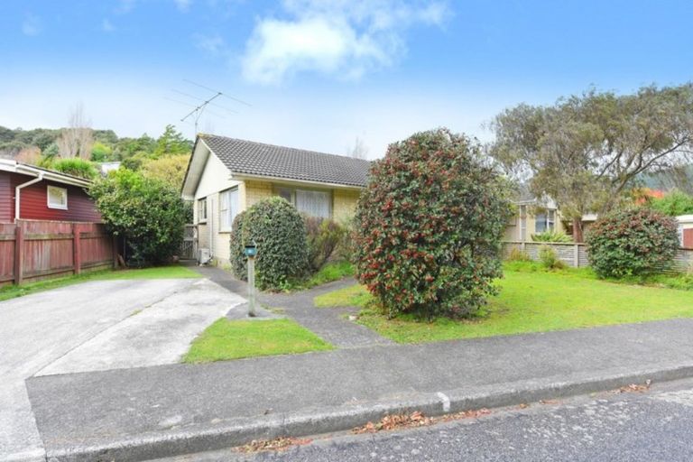 Photo of property in 25a Deller Grove, Silverstream, Upper Hutt, 5019