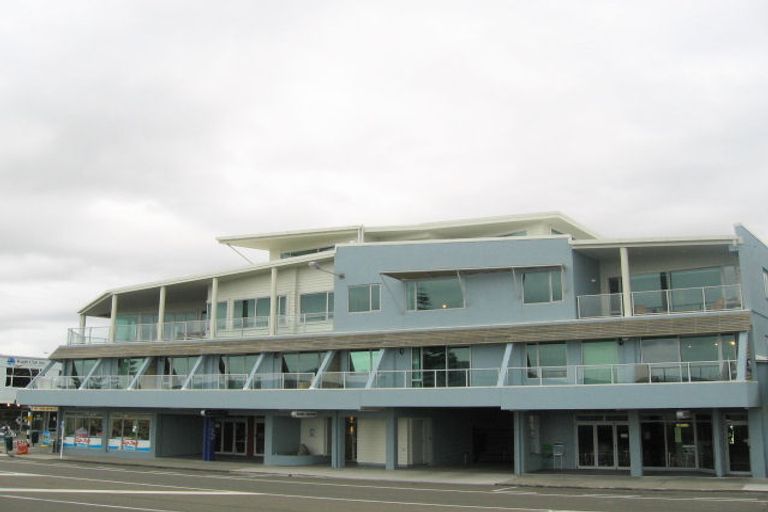 Photo of property in 40a Marine Parade, Paraparaumu Beach, Paraparaumu, 5032