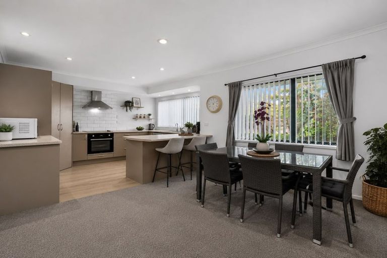 Photo of property in 26 Magnolia Drive, Waiuku, 2123
