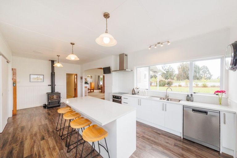 Photo of property in 283 Forlong Road, Colyton, Feilding, 4775