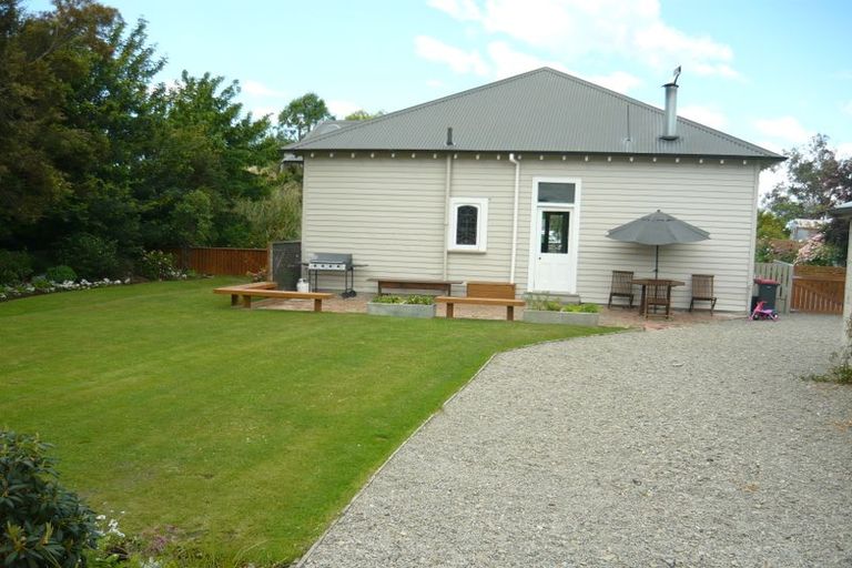 Photo of property in 52 Timaru Road, Waimate, 7924