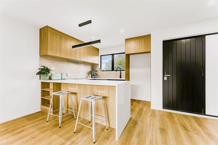 Photo of property in 16b Bellringer Road, Massey, Auckland, 0614