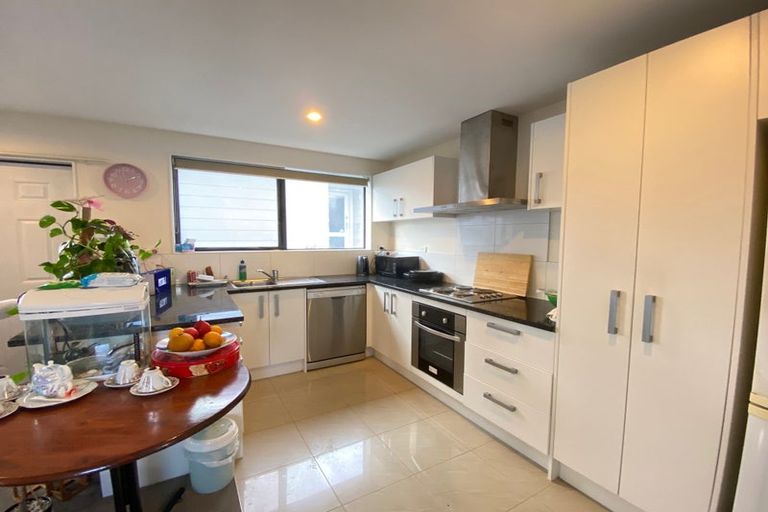 Photo of property in 39 Casuarina Road, Half Moon Bay, Auckland, 2012