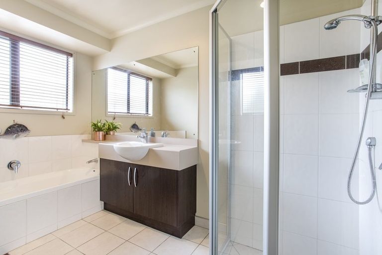 Photo of property in 60 Omana Avenue, Shelly Beach, Helensville, 0874