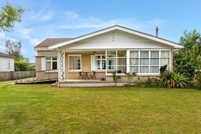 Photo of property in 35 De Lautour Road, Inner Kaiti, Gisborne, 4010