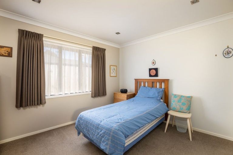 Photo of property in 13 Ainslee Street, Highlands Park, New Plymouth, 4312