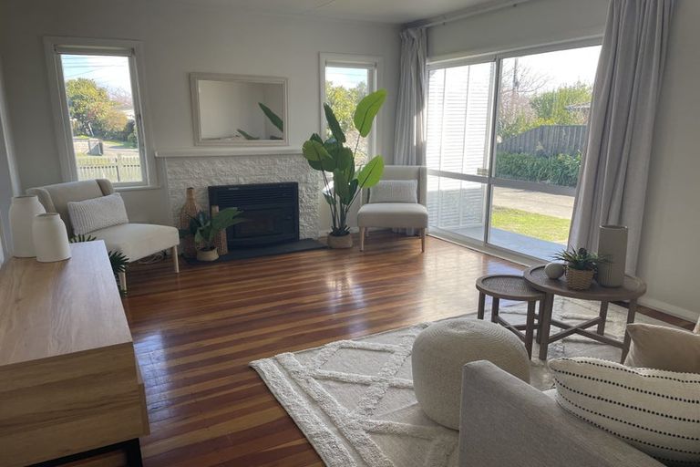 Photo of property in 1 Palmerston Road, Havelock North, 4130