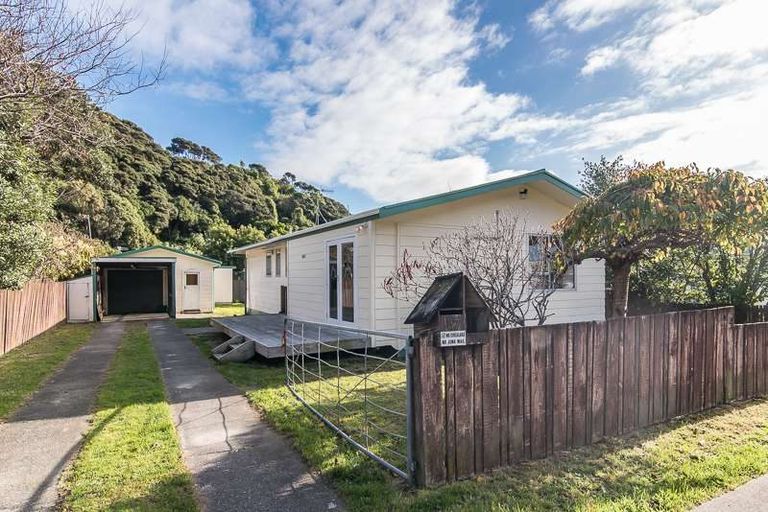 Photo of property in 47 Ruahine Street, Paraparaumu, 5032
