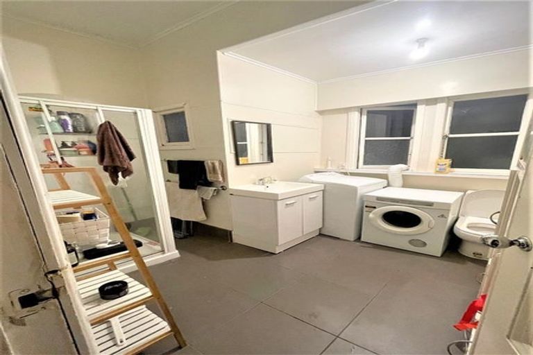 Photo of property in 355 The Terrace, Te Aro, Wellington, 6011