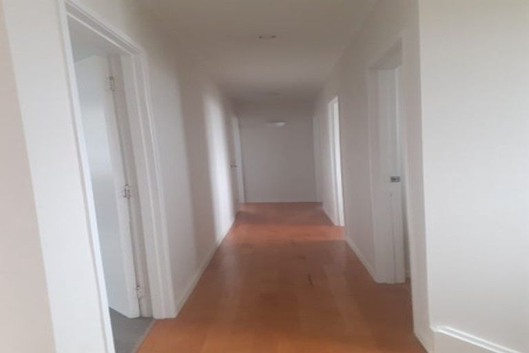 Photo of property in 13 Lewis Road, Pakuranga, Auckland, 2010