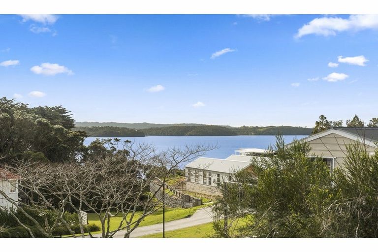 Photo of property in 9 Inca Place, Snells Beach, 0920