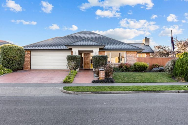 Photo of property in 18 Mistral Road, Northwood, Christchurch, 8051