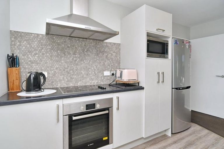 Photo of property in 35a Bayswater Crescent, Bromley, Christchurch, 8062