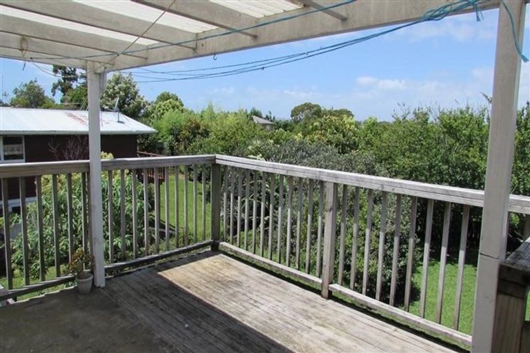 Photo of property in 63 Tiroroa Avenue, Te Atatu South, Auckland, 0610