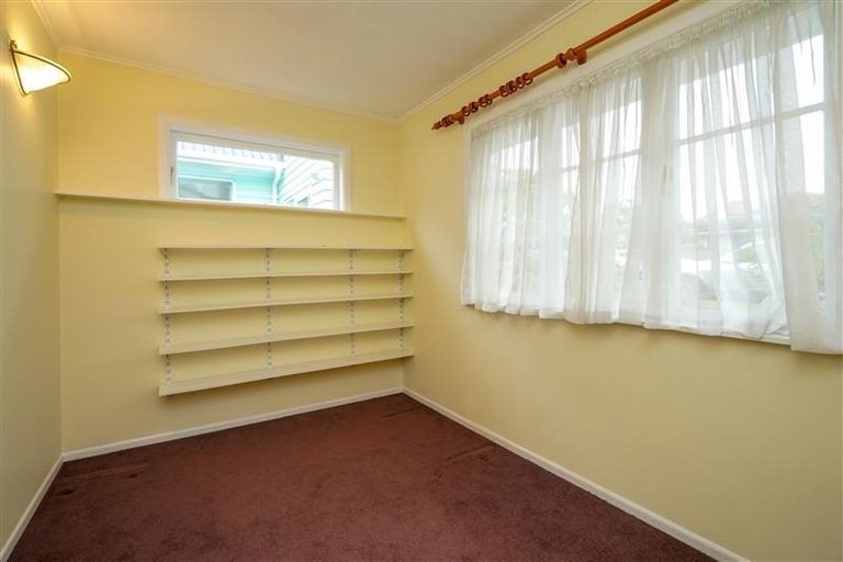 Photo of property in 1/1 Moana Avenue, Bayswater, Auckland, 0622