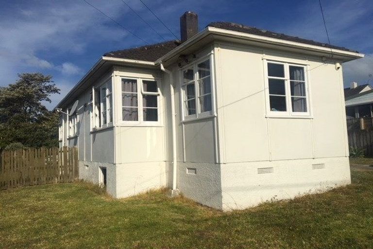 Photo of property in 180 Lake Road, Belmont, Auckland, 0622