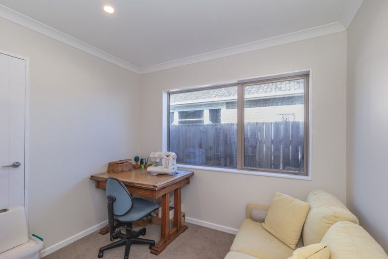 Photo of property in 45 Chester Street, Levin, 5510