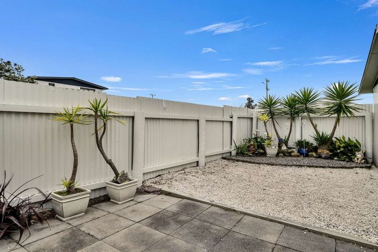 Photo of property in 100 Pukehina Parade, Pukehina, 3189