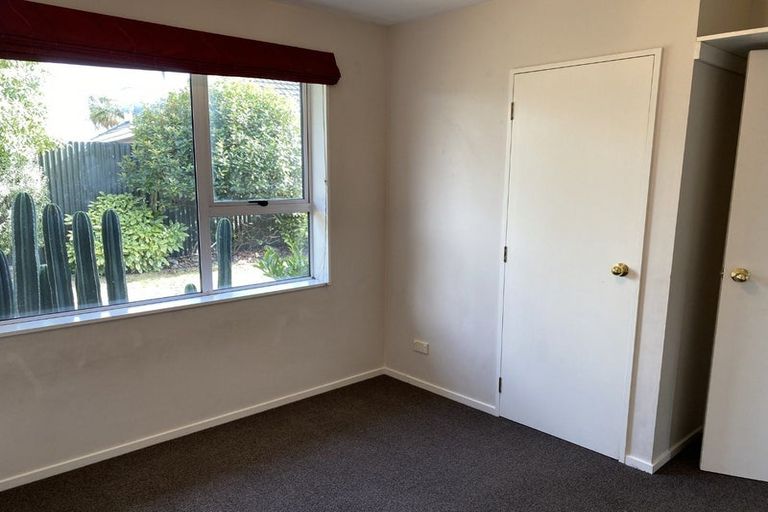 Photo of property in 292a Wainoni Road, Avondale, Christchurch, 8061