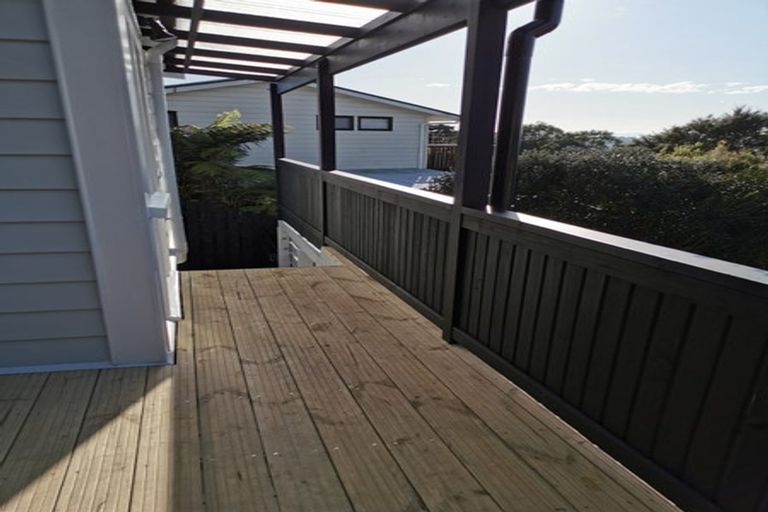 Photo of property in 4/141 Colwill Road, Massey, Auckland, 0614