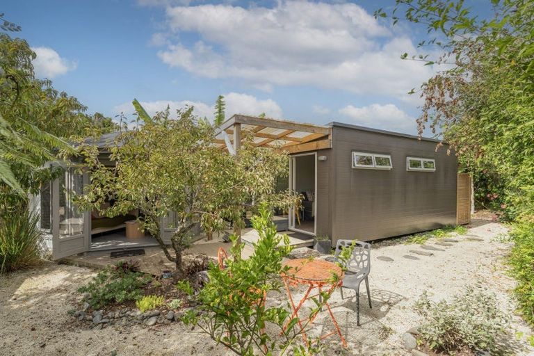 Photo of property in 8 Simpson Place, Whitianga, 3510