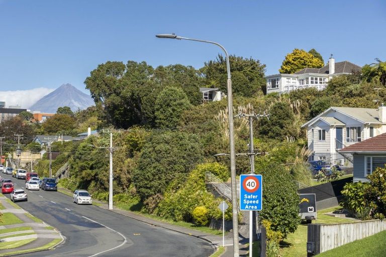 Photo of property in 8 Lynmouth Heights, Lynmouth, New Plymouth, 4310