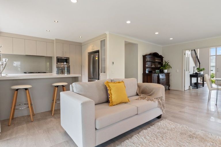 Photo of property in 32 Bayvista Drive, Karaka, Papakura, 2113