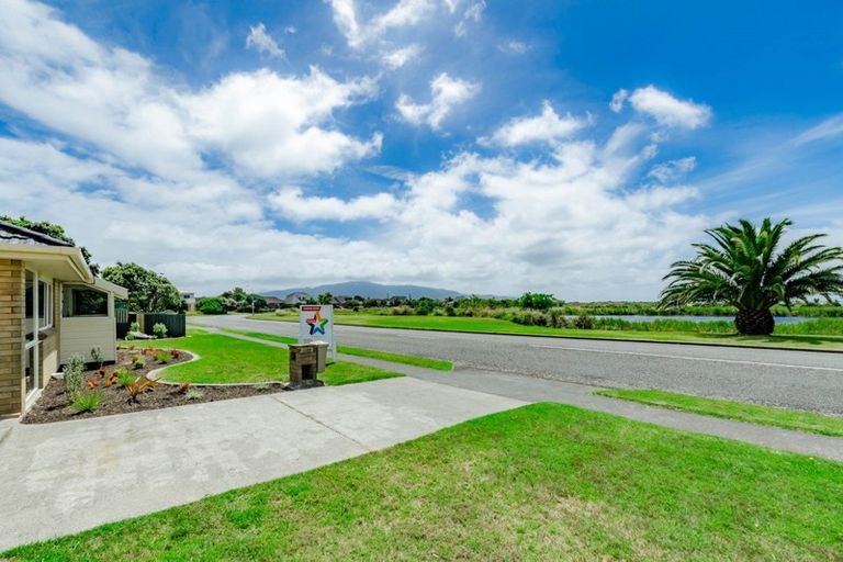 Photo of property in 302 Manly Street, Paraparaumu Beach, Paraparaumu, 5032