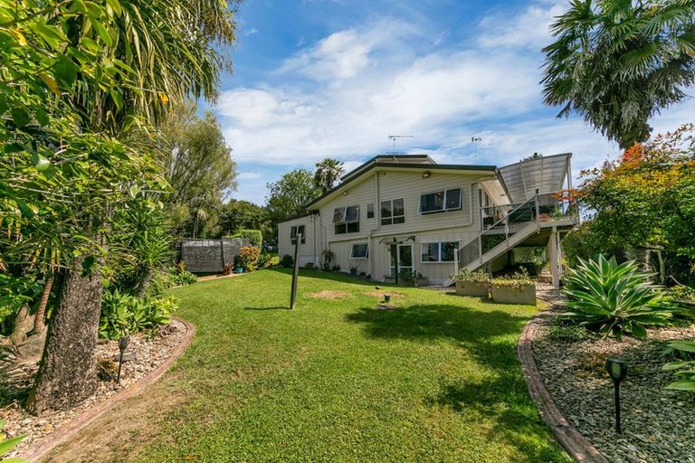 Photo of property in 92 Awanui Rise, Papakura, 2582