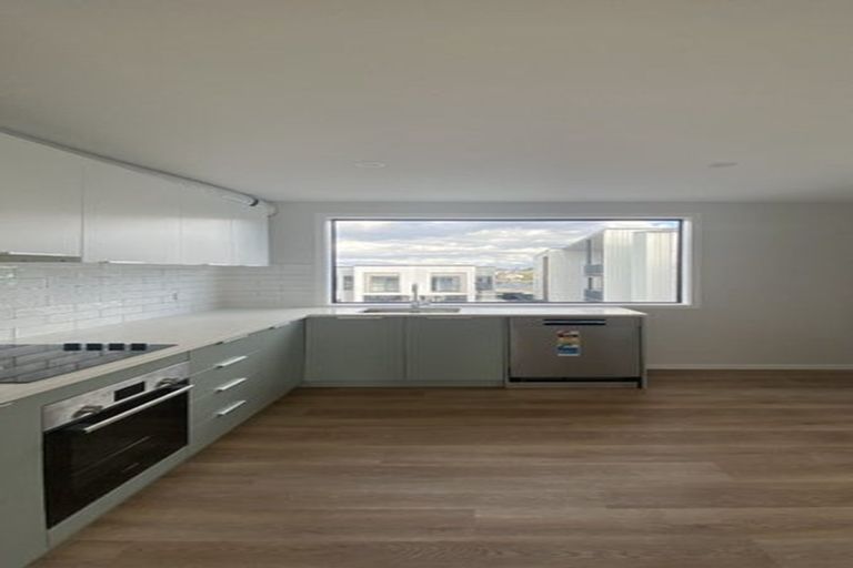 Photo of property in 9 Pukakaho Lane, Papatoetoe, Auckland, 2025
